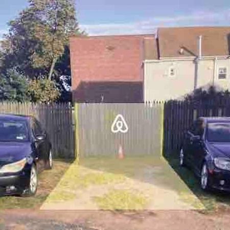 Three Bed One Bath Apt 25 Mins To Nyc Belleville Εξωτερικό φωτογραφία