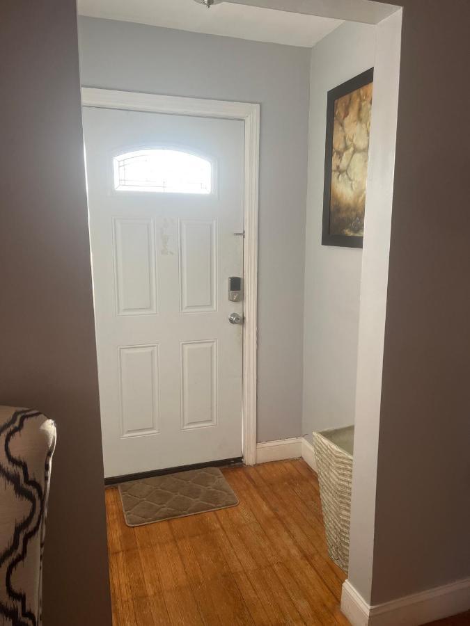 Three Bed One Bath Apt 25 Mins To Nyc Belleville Εξωτερικό φωτογραφία