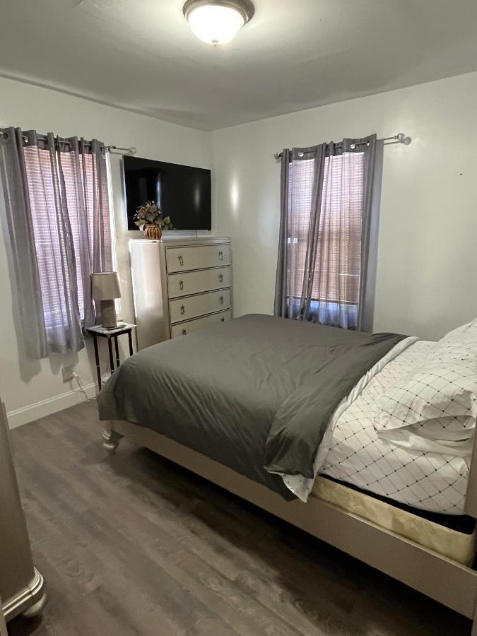 Three Bed One Bath Apt 25 Mins To Nyc Belleville Εξωτερικό φωτογραφία